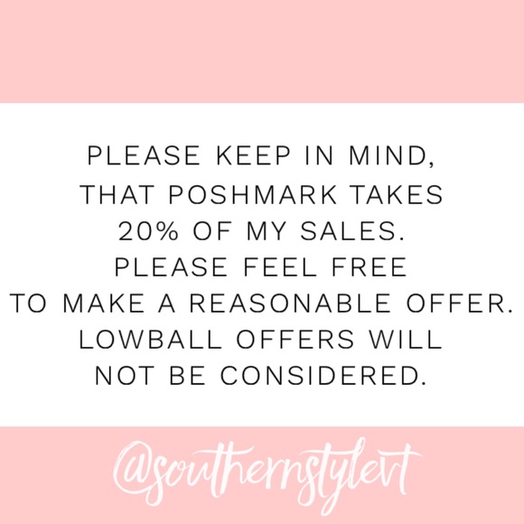 •Michael Kors• Leather Wristlet - Picture 10 of 11